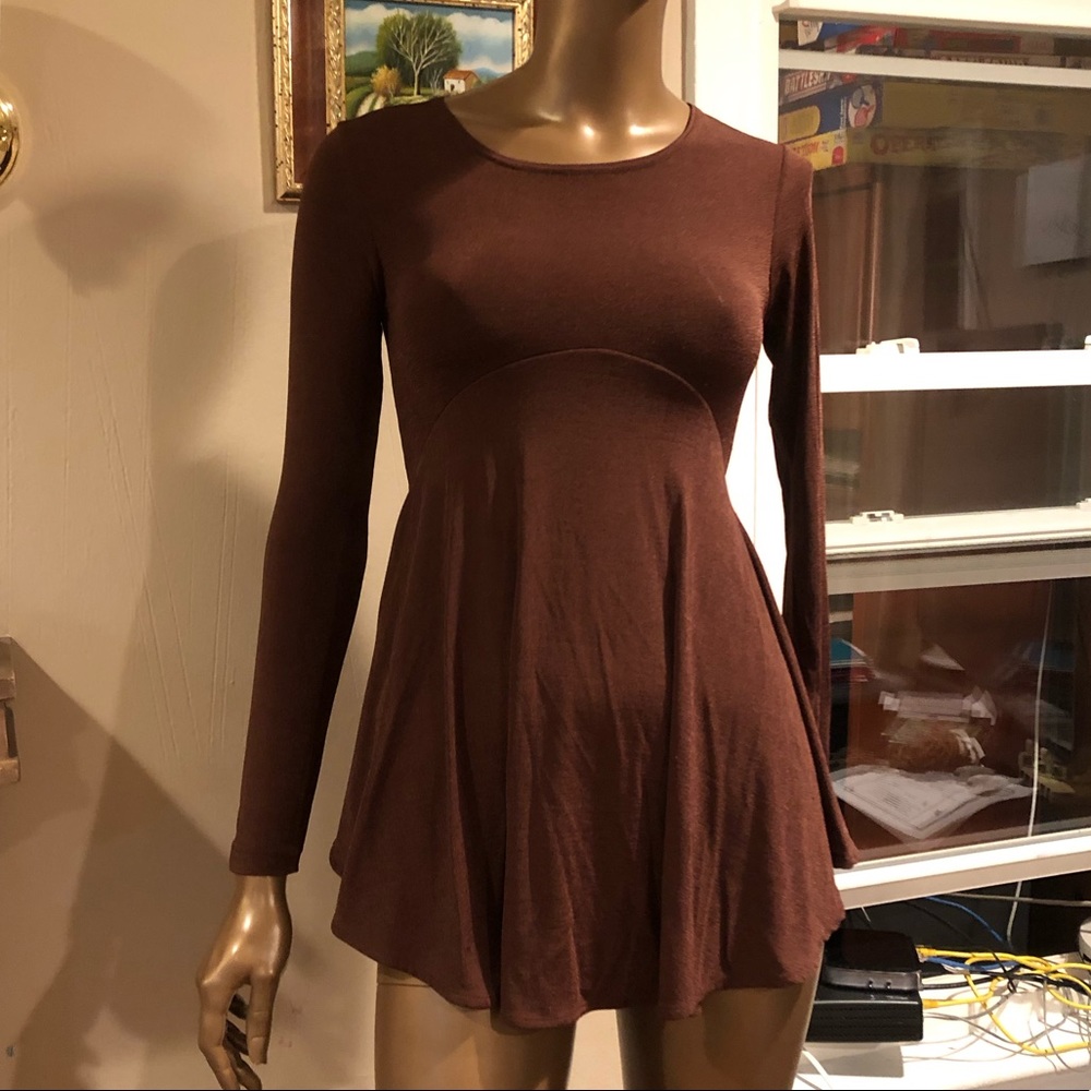 Morgan sport hi low peplum top size small